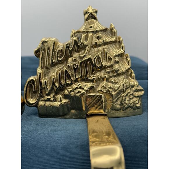 Pair of Solid brass stocking holder ‘Santa’ & ‘Merry Christmas’ Holiday Festive - Picture 2 of 11
